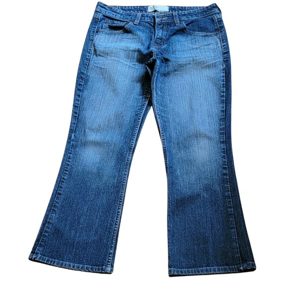 Levi's Signature Jeans Bootcut Dark Blue, Size 8 US Intend. Fading (GUC) - Picture 1 of 7